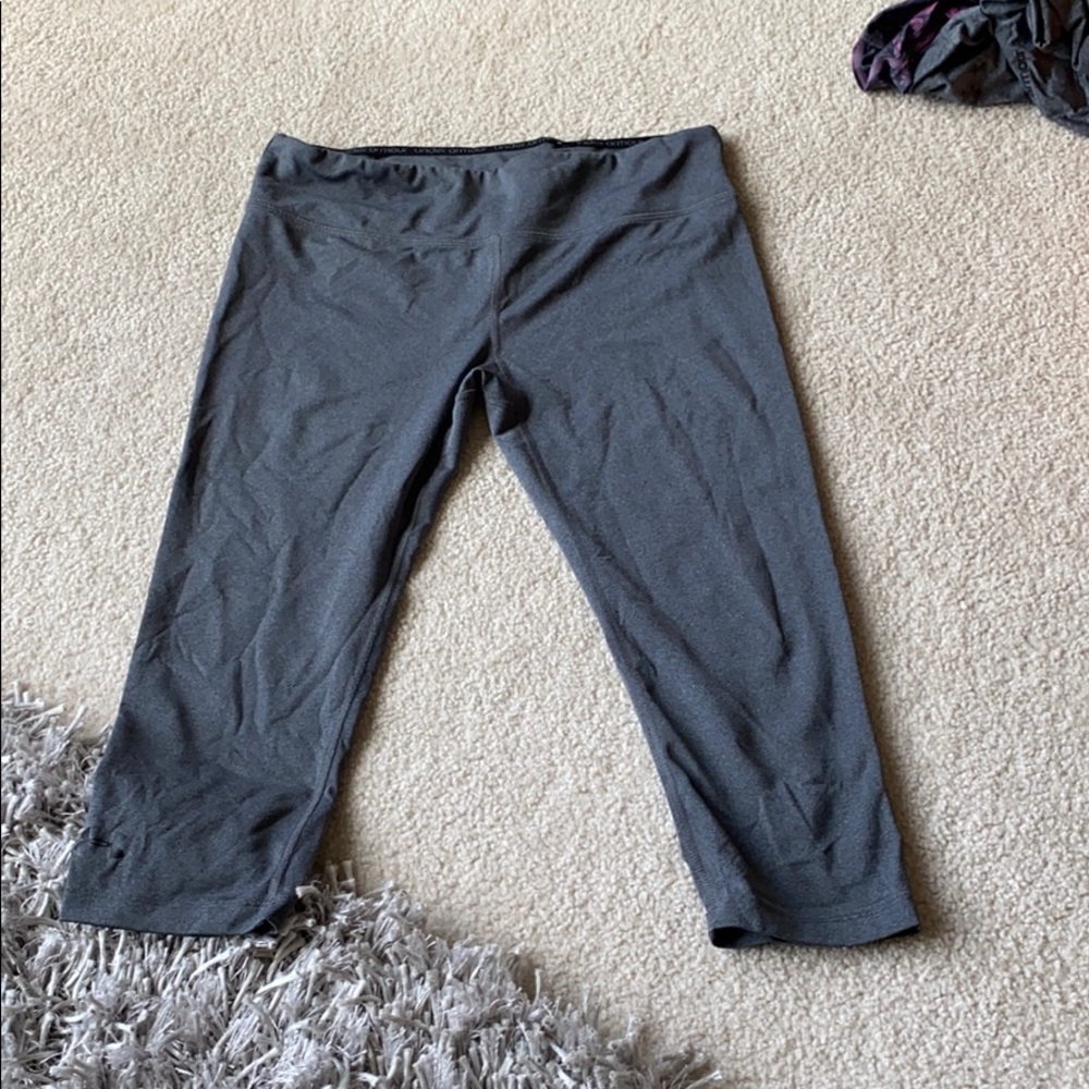 Under Armour Cropped workout pant